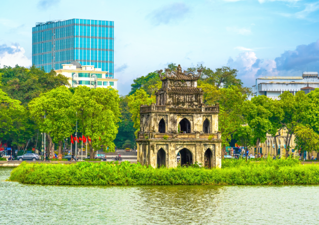 Tận hưởng sự thư thái tại Hồ Hoàn Kiếm và những không gian xanh của Hà Nội