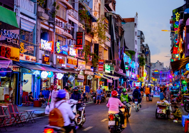 Experience Saigon after dark – Night markets, music & midnight eats