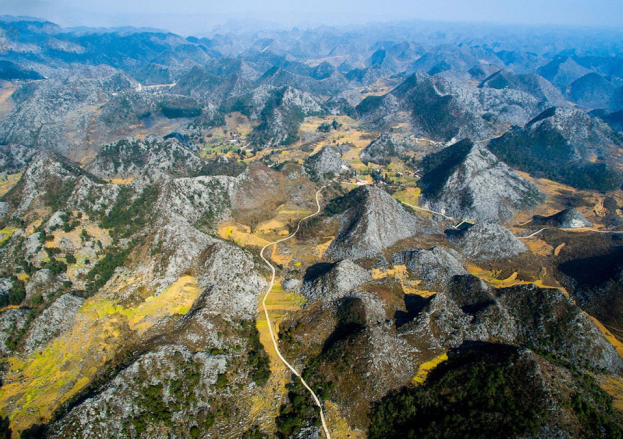 Discover the majestic stone landscapes of Dong Van Karst Plateau