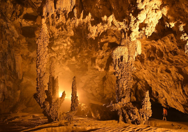 Trek through the Mystical Nguom Ngao Cave’s Sparkling Underground World