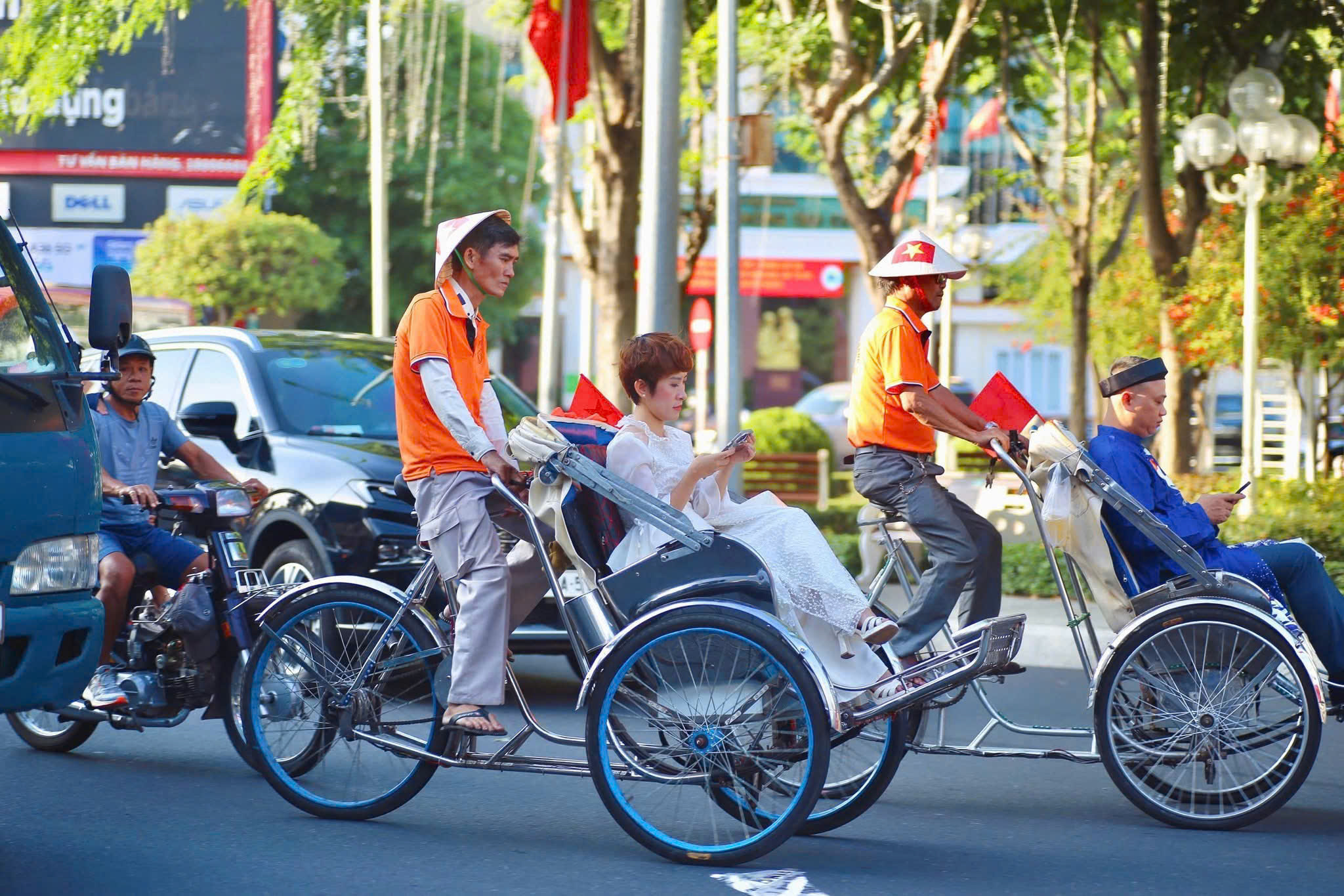 How to get around Vietnam easily and safely?
