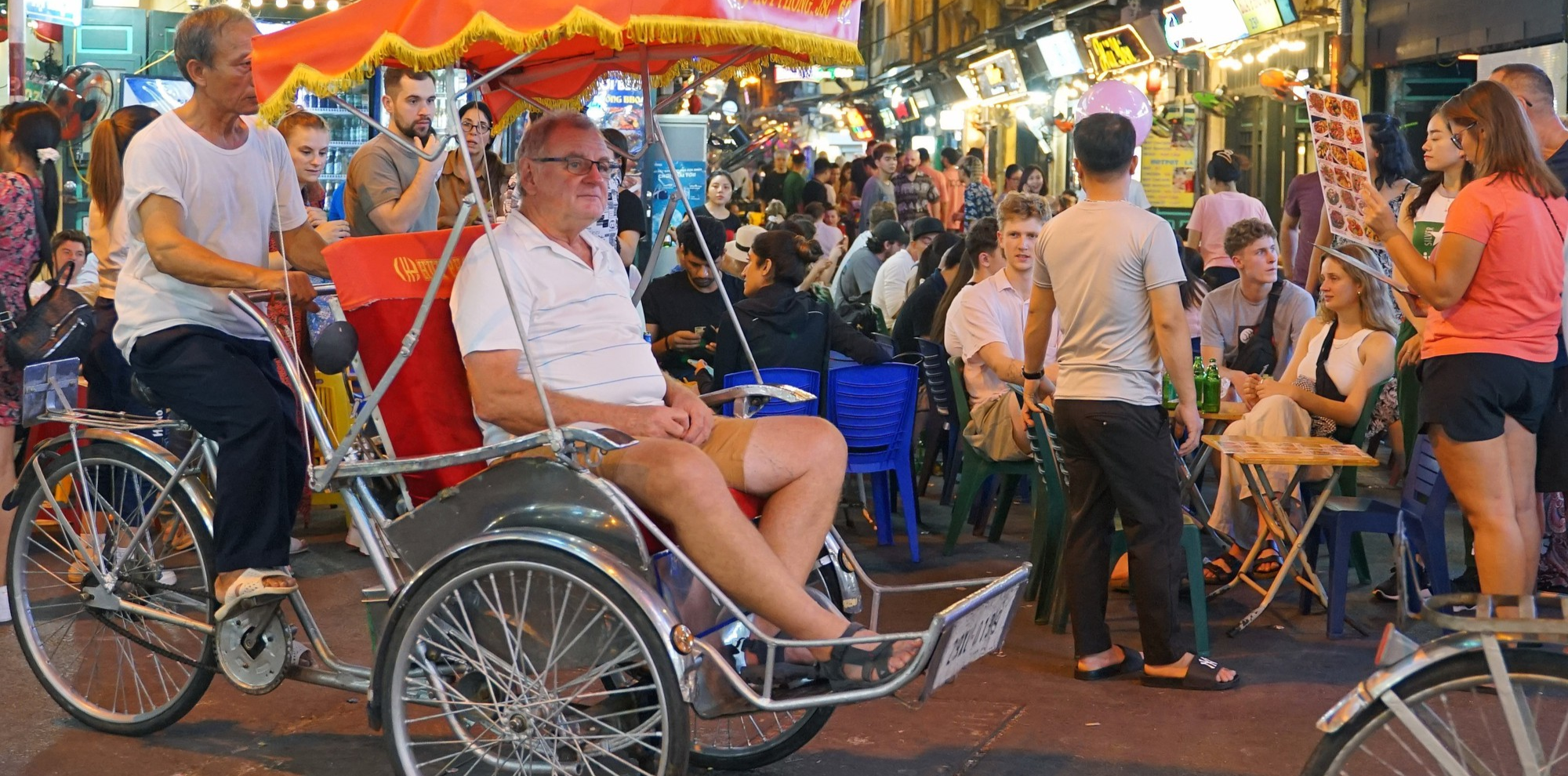 How to get around Vietnam easily and safely?