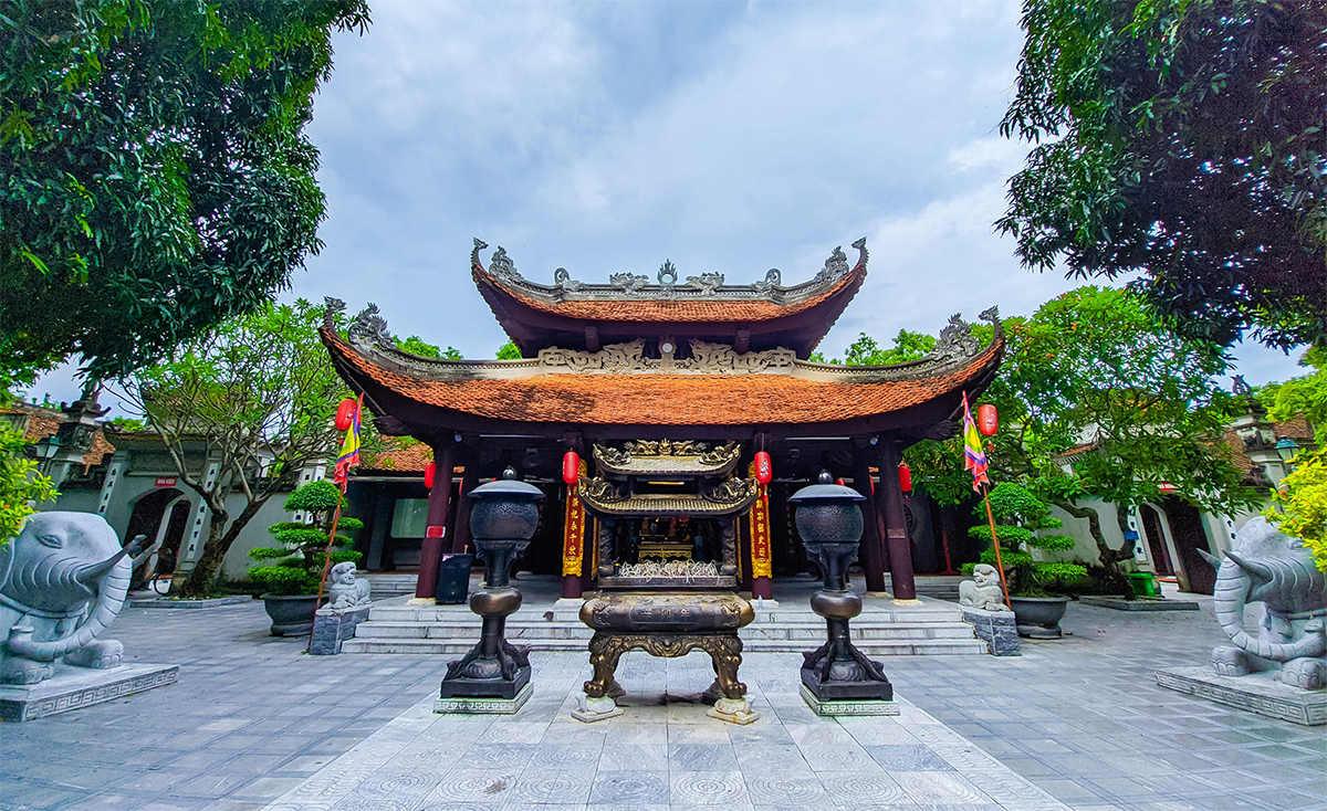 Visit Vietnam - Explore Mường Traditions in Hòa Bình