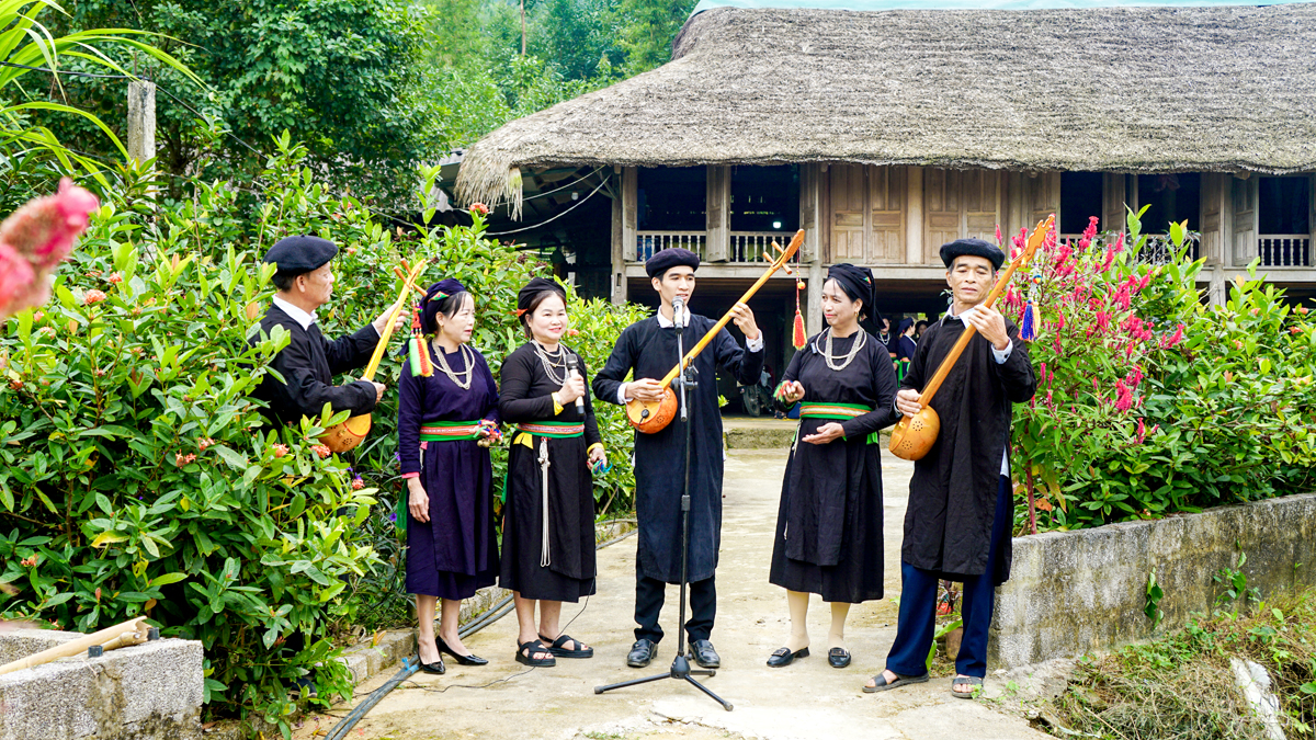 Traditional Cultural Features of the Tay Ethnic Group