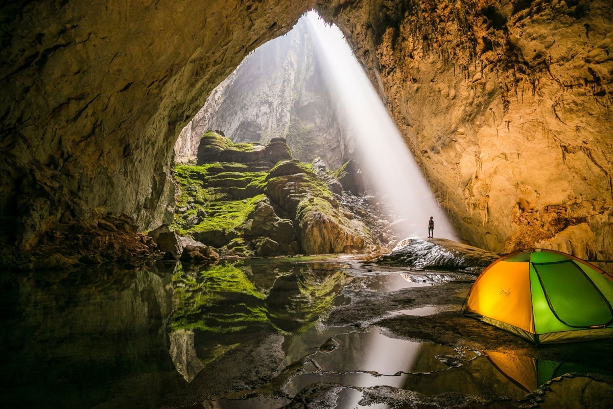 The mystery inside the largest cave in the world - Sơn Đoòng