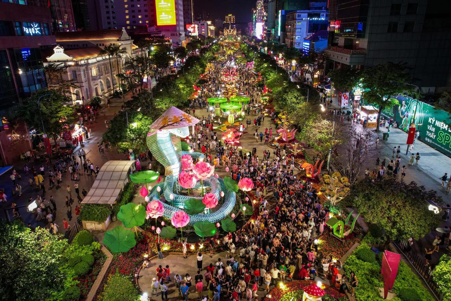 Unveiling Nguyen Hue walking street: Saigon’s sleepless experience