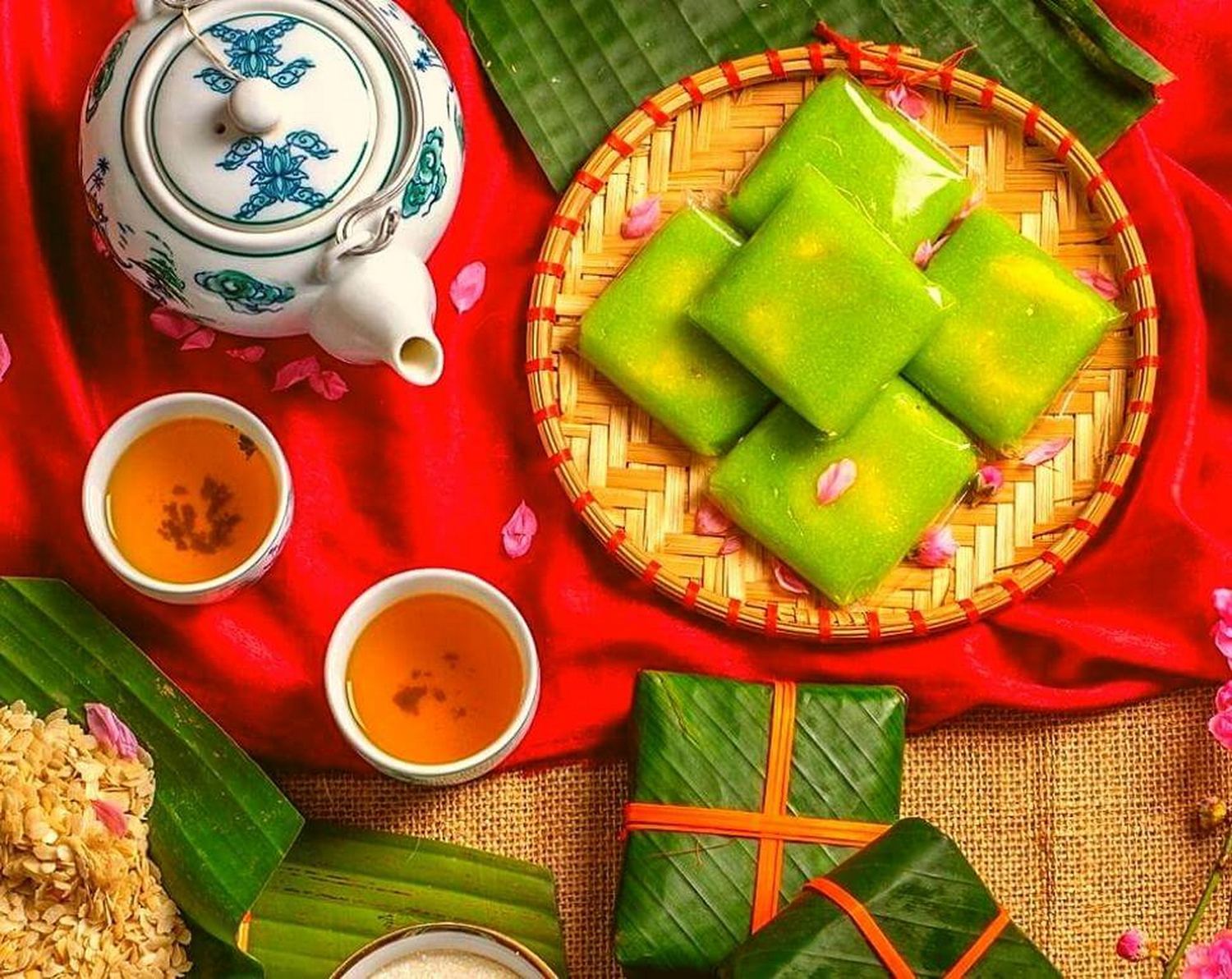 Savor Hanoi’s autumn with the iconic Green Rice Cake
