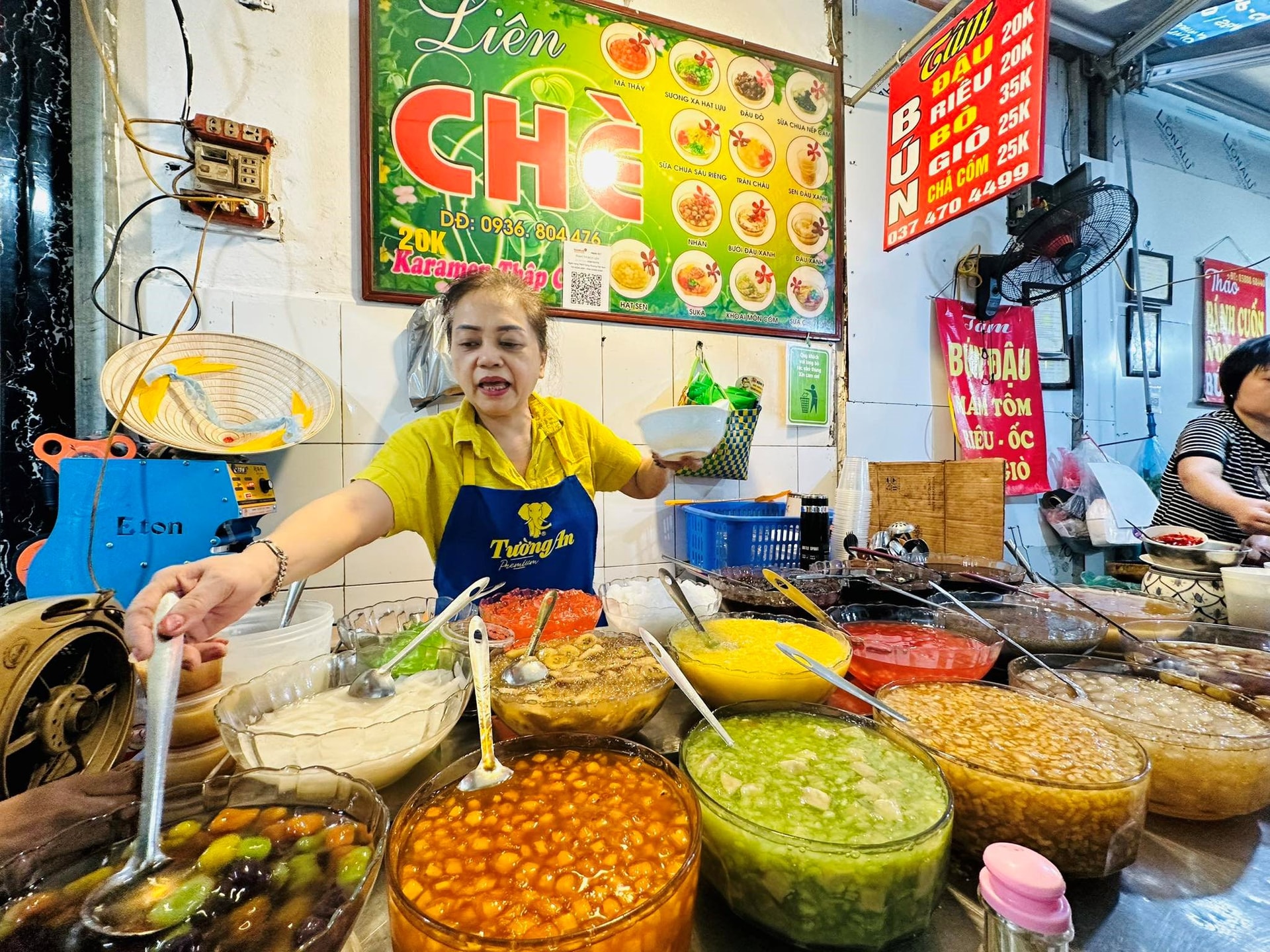 Discover Hanoi’s authentic flavors at Dong Xuan Market