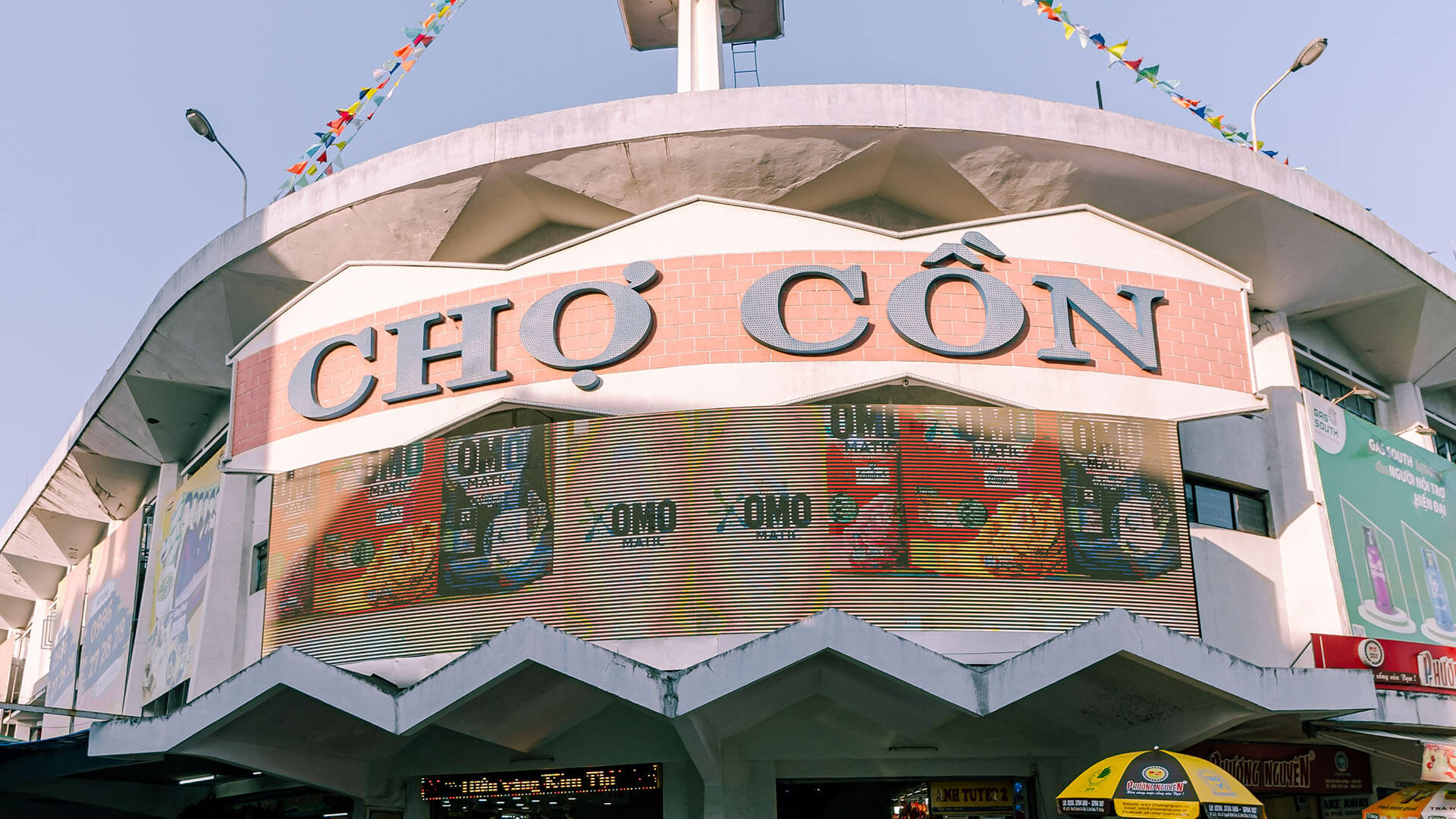 Top foods to try at Con Market, Da Nang