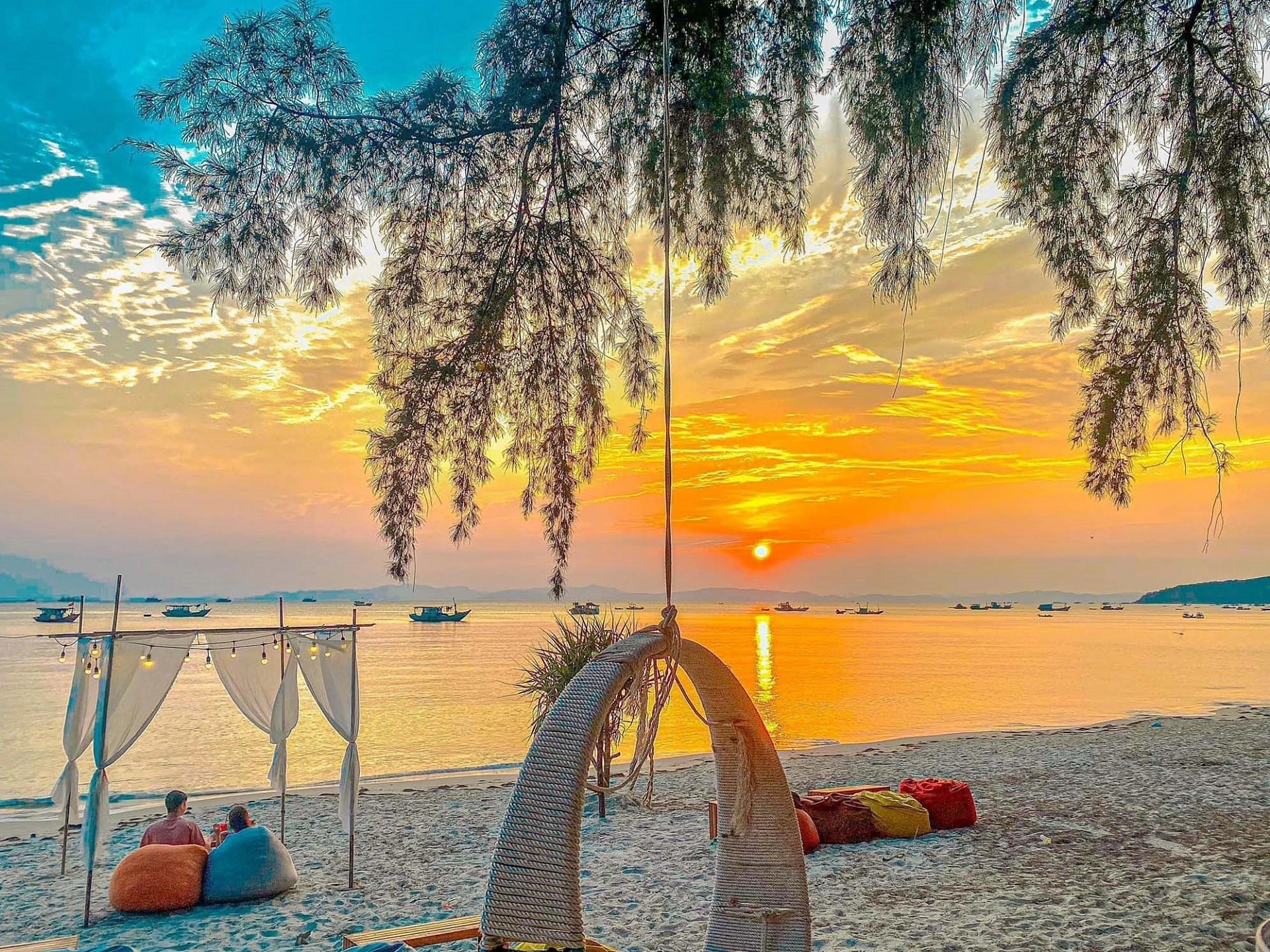 Be enchanted by the poetic beauty of Co To Island in Ha Long