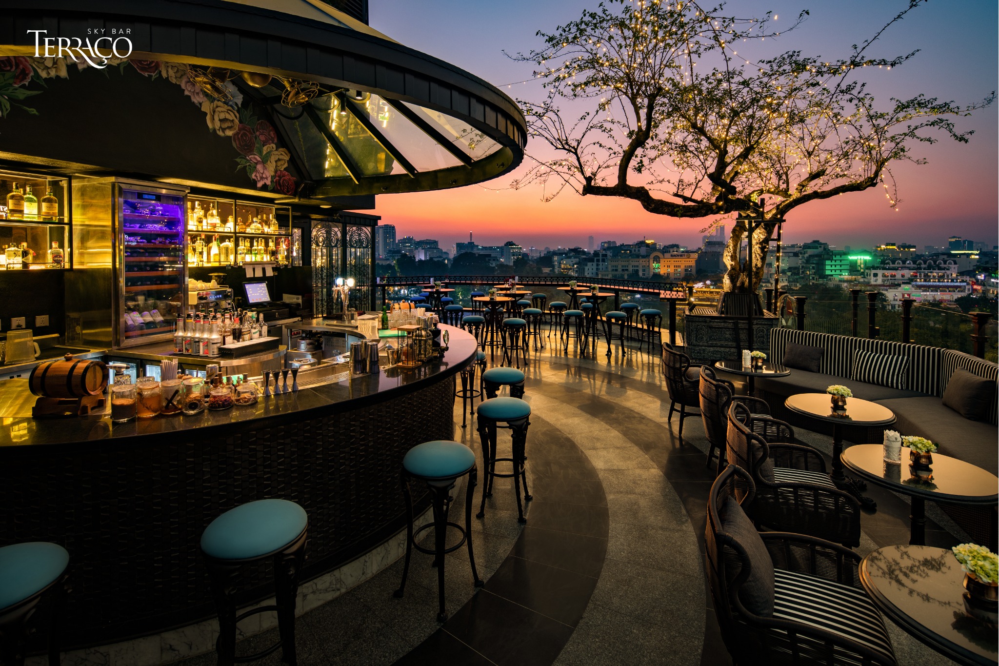 Terraco Restaurant & Sky Bar – A romantic escape in the heart of Hanoi