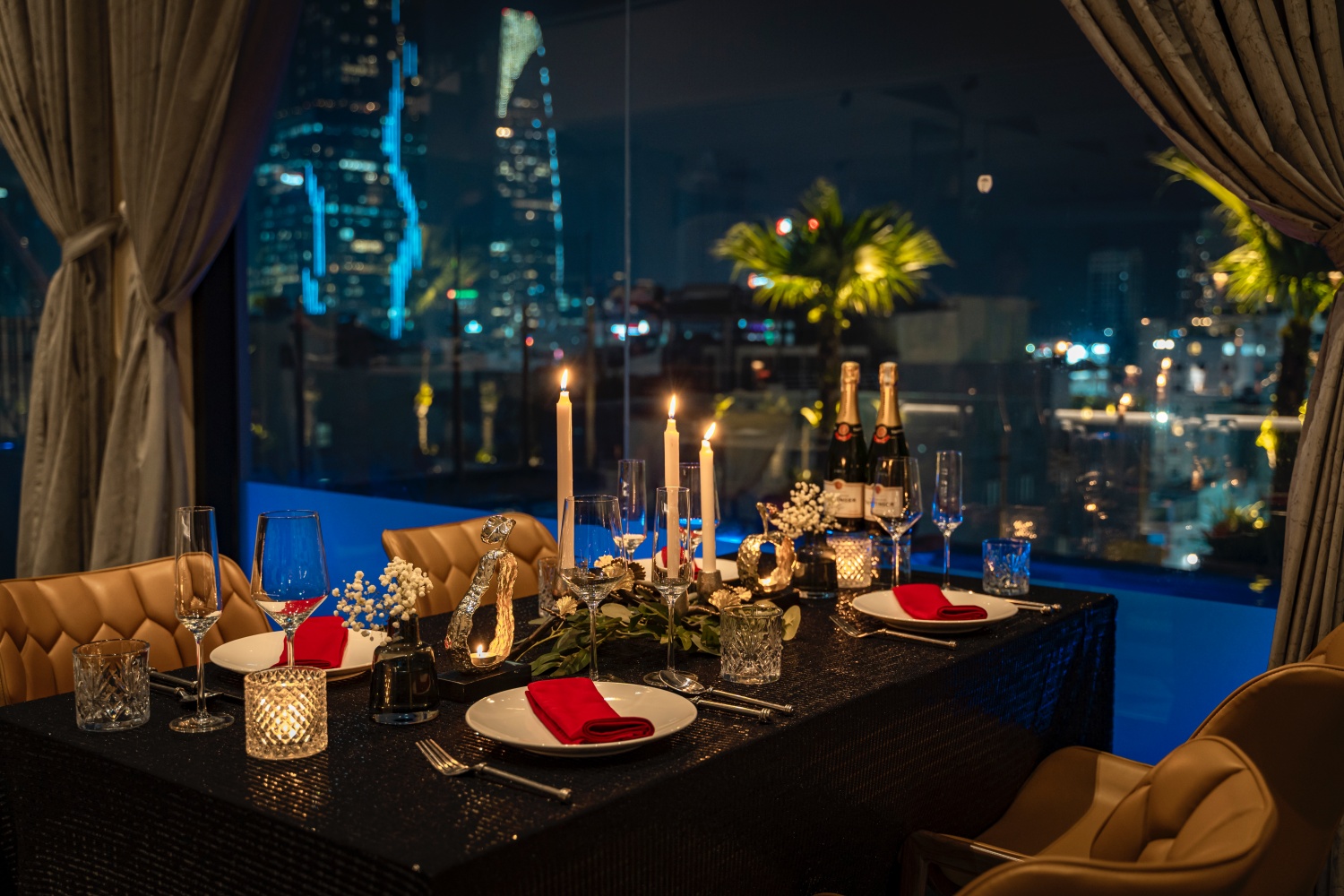Dinner among the stars – romantic evenings at Cloud Nine Sai Gon Restaurant