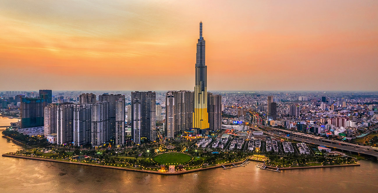 Discover shopping and entertainment paradise at Landmark 81