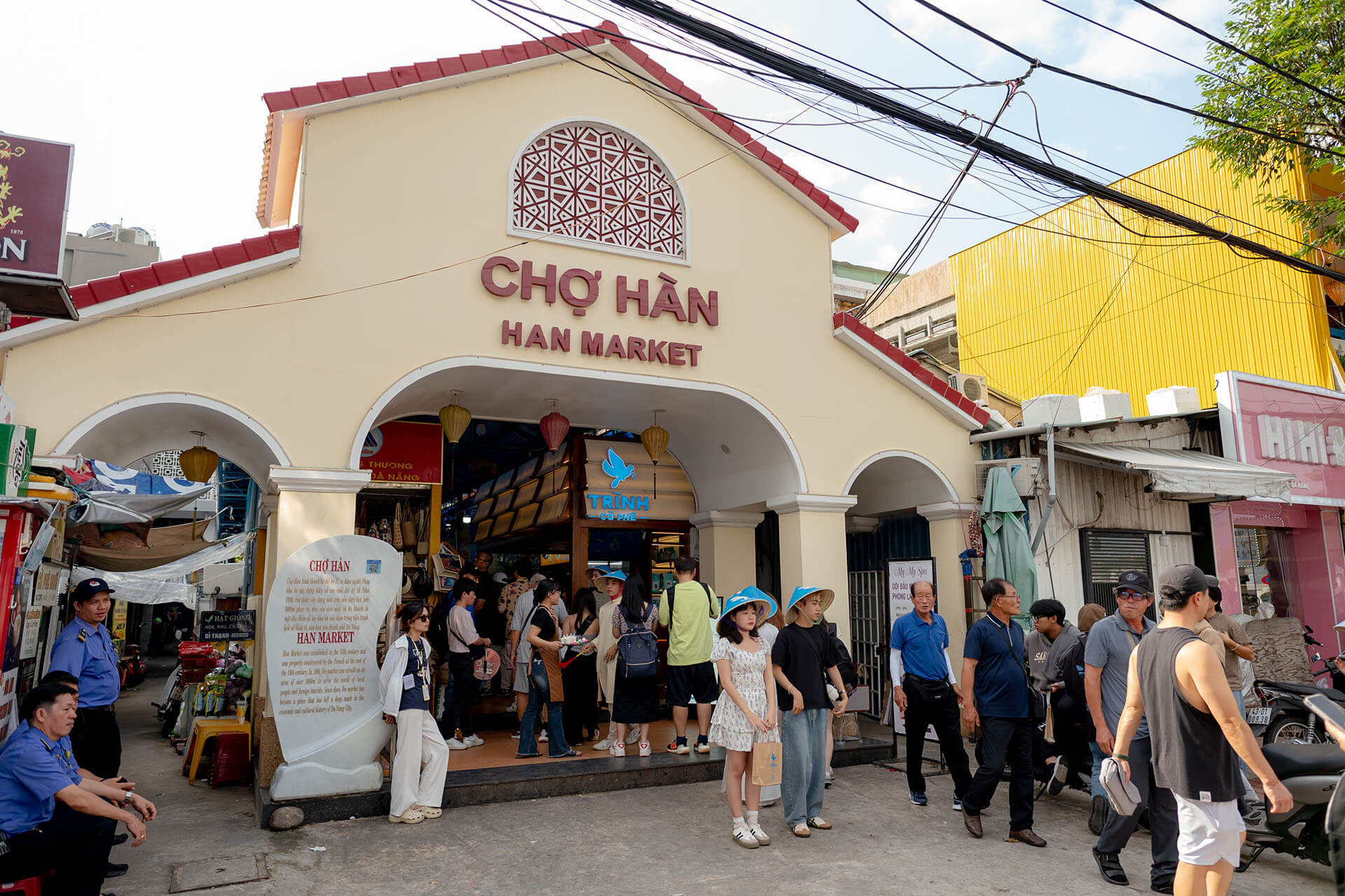 Taste the flavors of Da Nang at Han Market