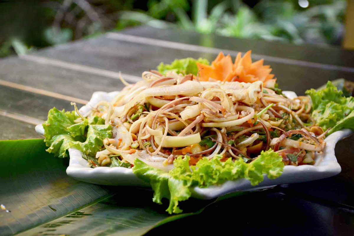 Banana flower salad: A light and flavorful Vietnamese dish