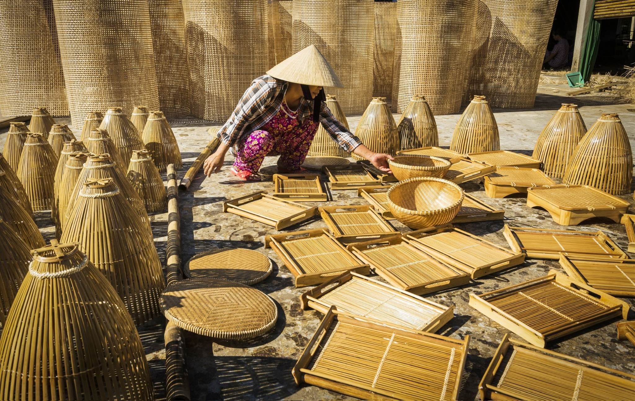 Experience Bamboo and Rattan weaving with artisans at Bao La village