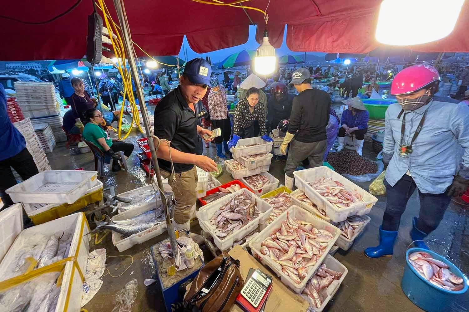 Explore local markets and try authentic Quang Ninh specialties