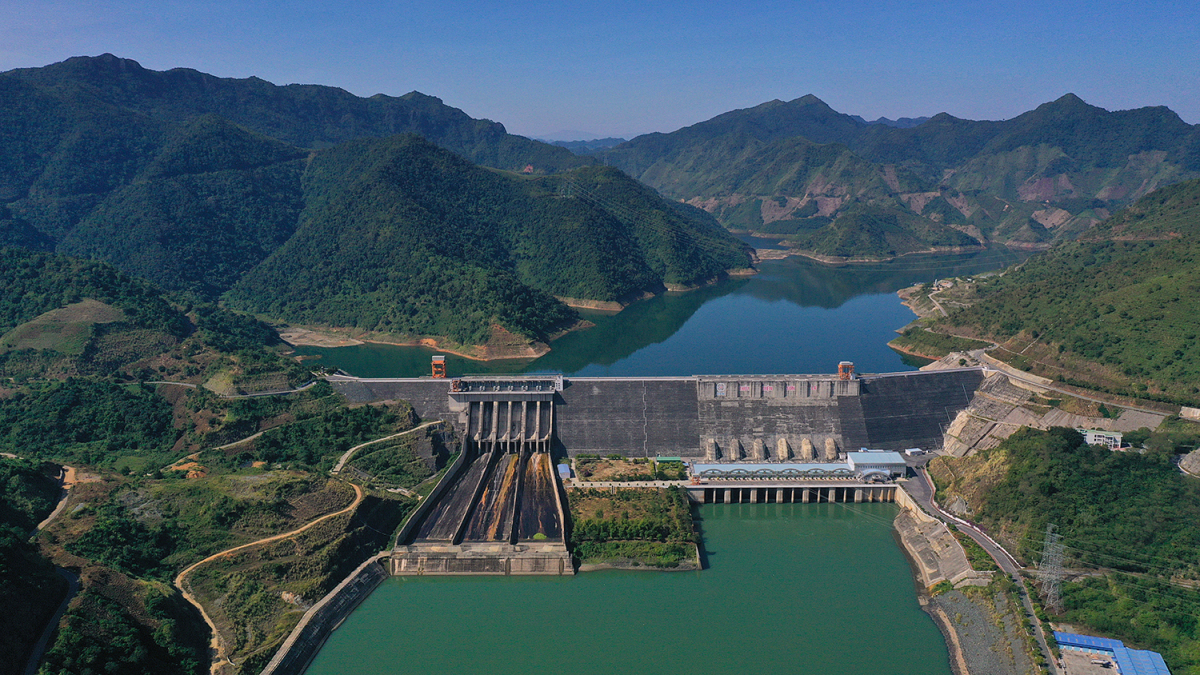 Explore the Mighty Power of Son La Hydropower Plant